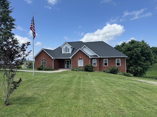 view of front of house featuring a front lawn