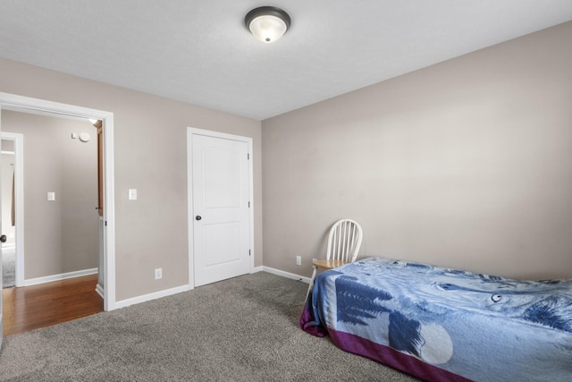 bedroom featuring carpet floors