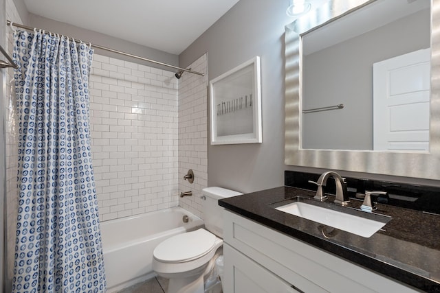 full bathroom with shower / bath combo with shower curtain, vanity, and toilet