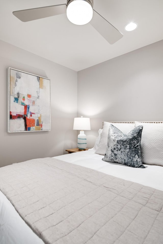 bedroom featuring ceiling fan