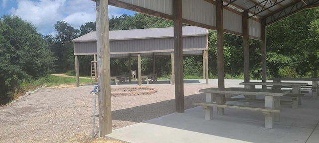 855 Hardin Bottom River Rd, Clifton, TN 38425
