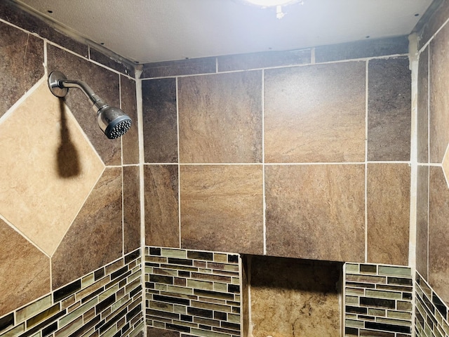 room details featuring walk in shower