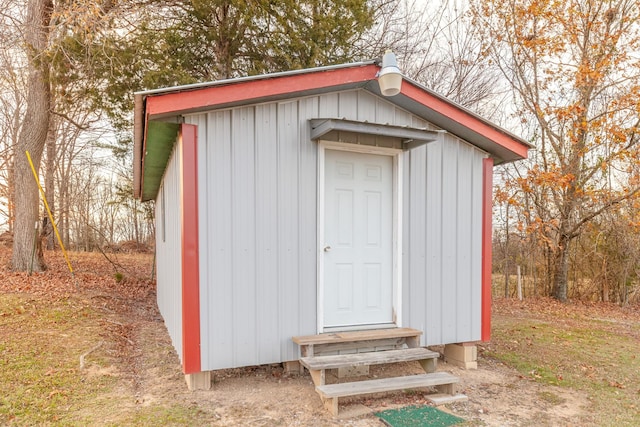 view of outbuilding