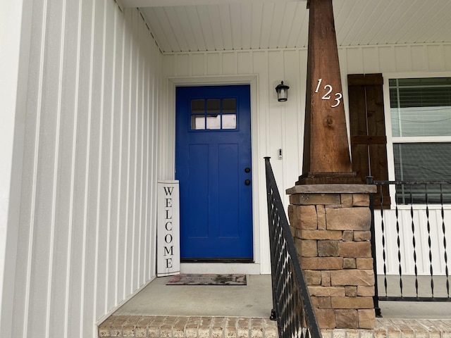 view of property entrance