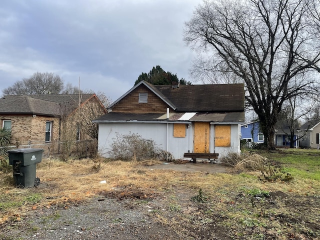 view of front of property