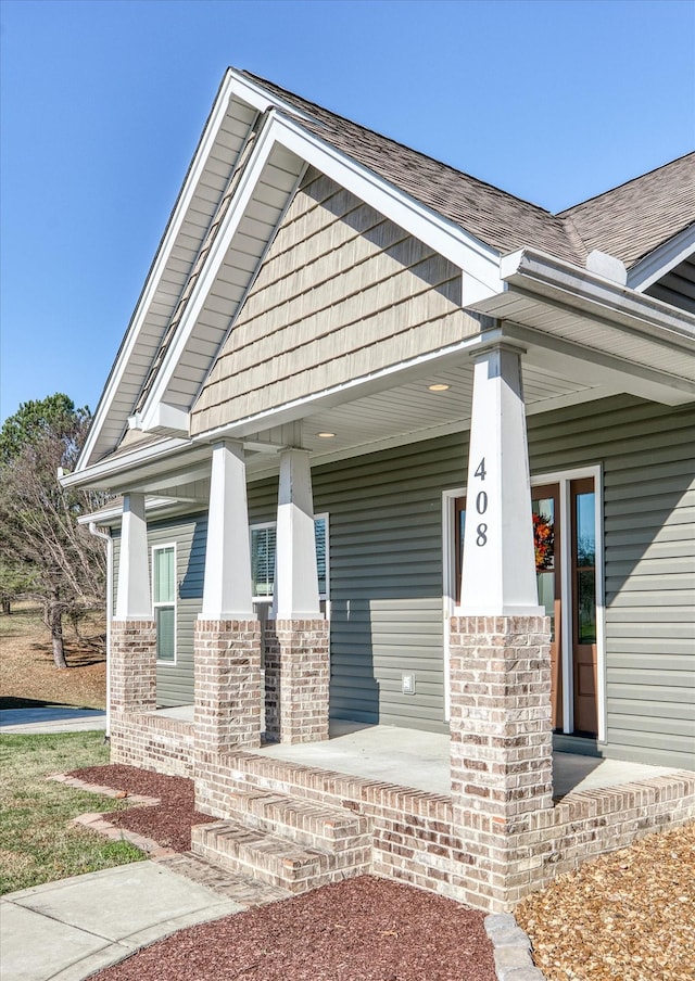 view of front of house featuring a porch