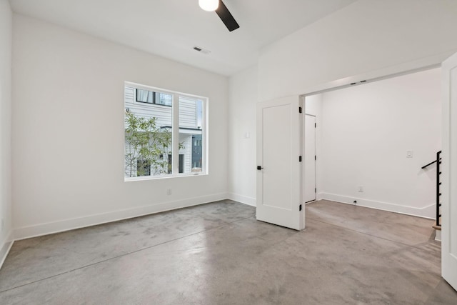 unfurnished bedroom with ceiling fan