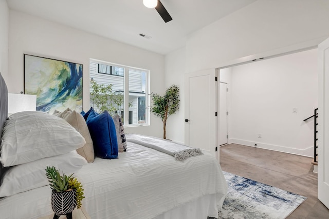 bedroom with ceiling fan