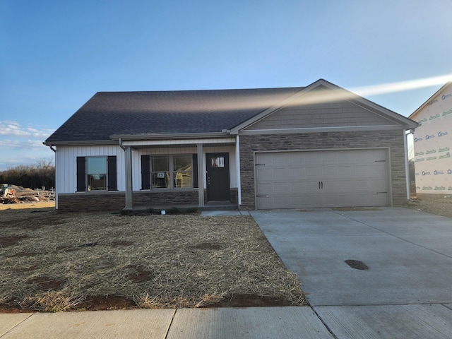 view of front of house featuring a garage