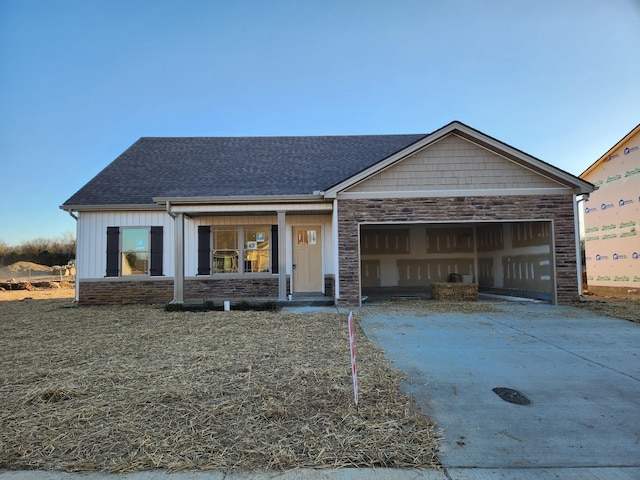 view of front of home featuring a garage