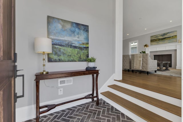 foyer with crown molding