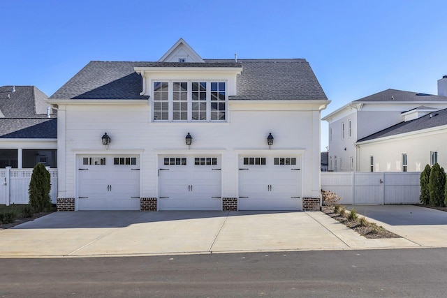 view of front facade featuring a garage