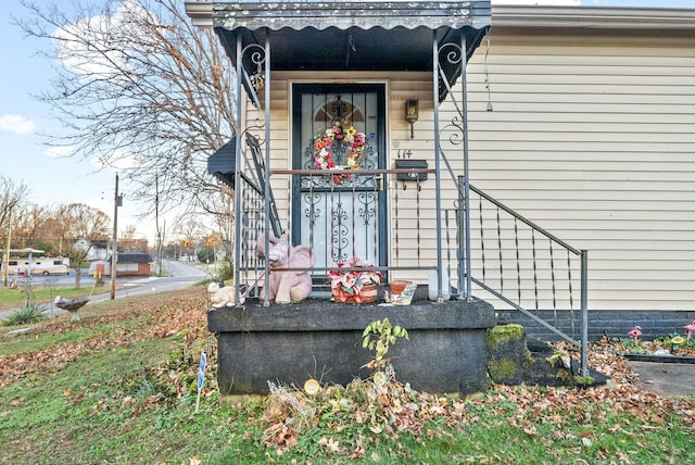 view of property entrance