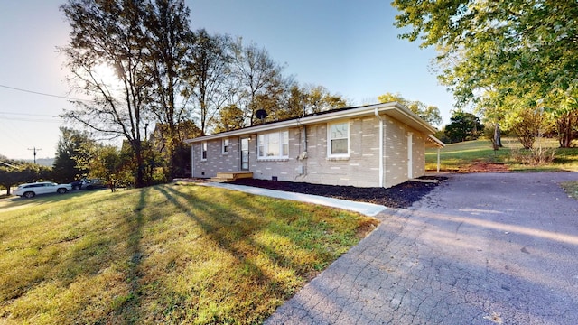 view of front of house with a front yard