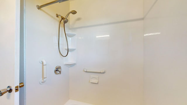 bathroom featuring a shower