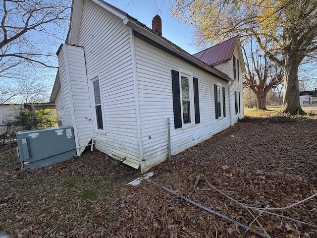 view of property exterior