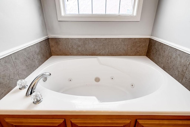 bathroom with a bathtub