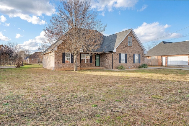 view of front of house featuring a front yard