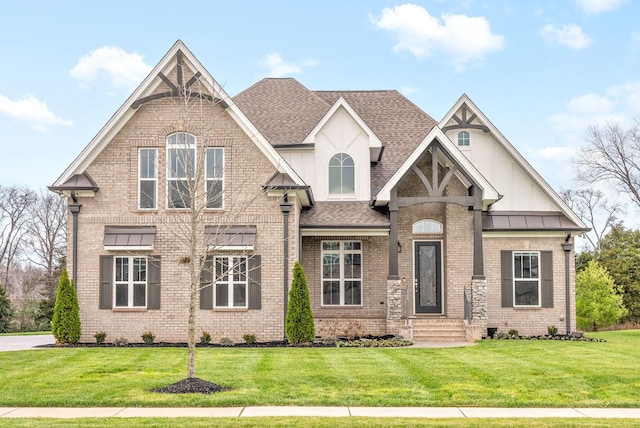 view of front of house with a front lawn