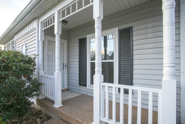 entrance to property with covered porch