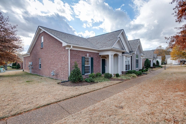 view of home's exterior