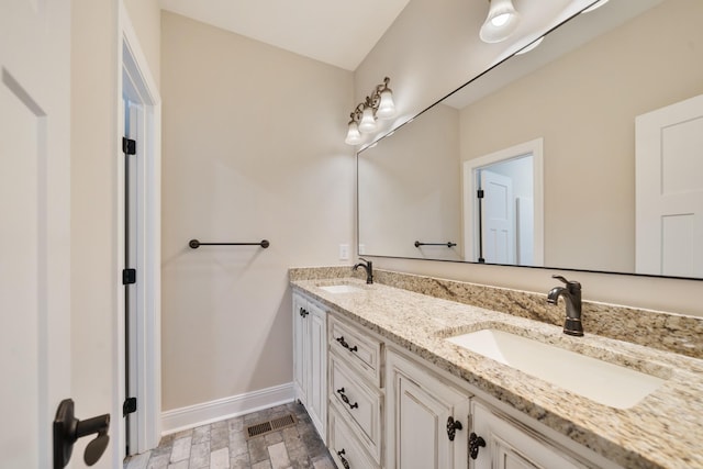 bathroom with vanity