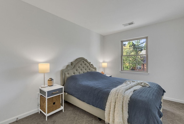 bedroom with carpet flooring