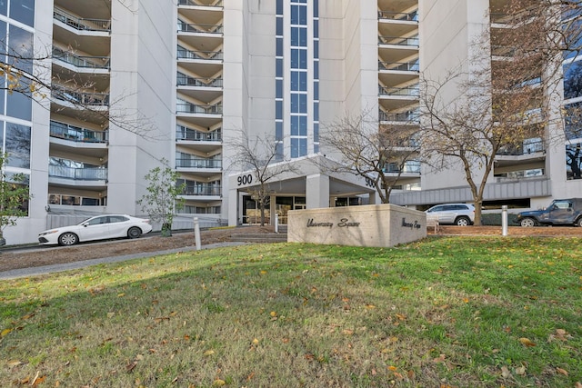 view of building exterior