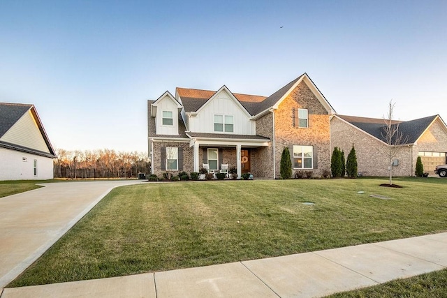 view of front of property with a front lawn