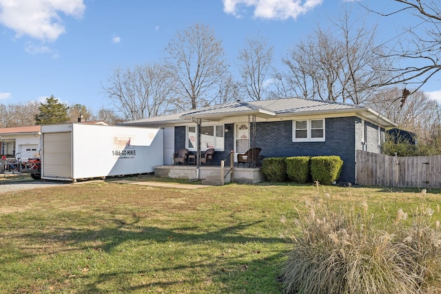 view of front of house with a front lawn