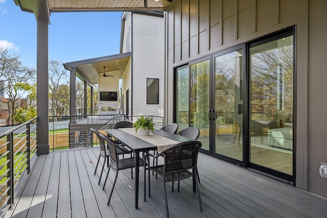 deck with ceiling fan