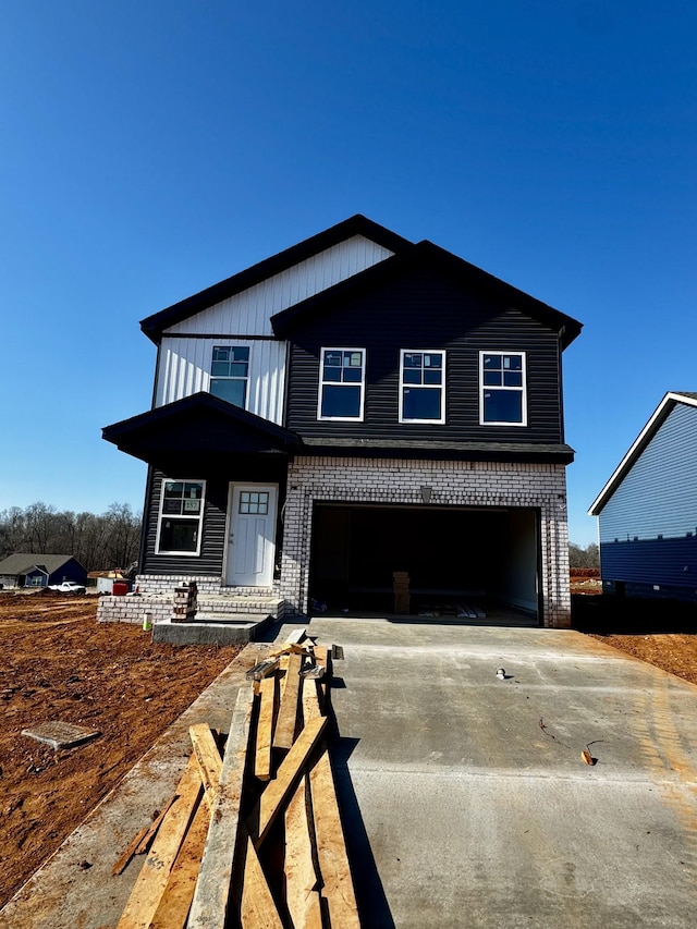 view of front facade featuring a garage