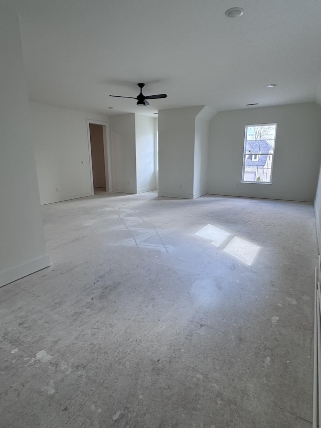 empty room featuring ceiling fan