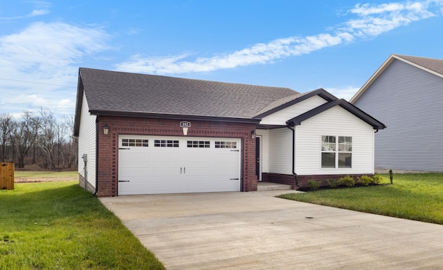 view of front of home featuring a front yard