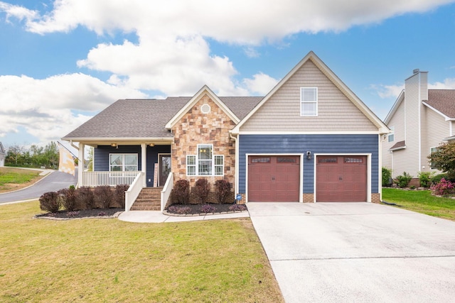 view of front of property featuring a porch and a front lawn