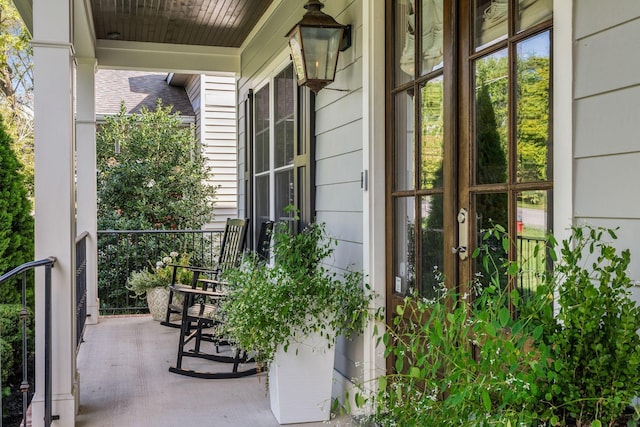 balcony with a porch