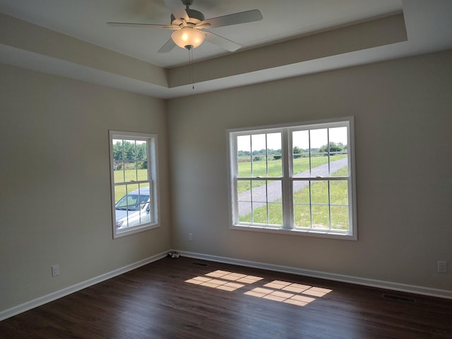 5058 Blue Springs Rd, Smithville, TN 37166 - unfurnished room featuring dark wood-type flooring, baseboards, and ceiling fan