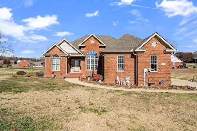 view of front of house with a front yard