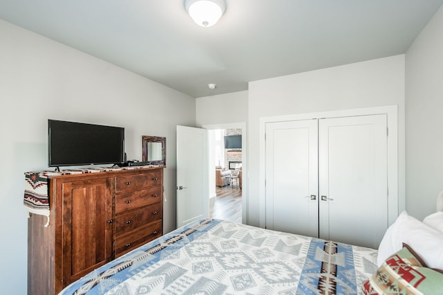 bedroom featuring a closet