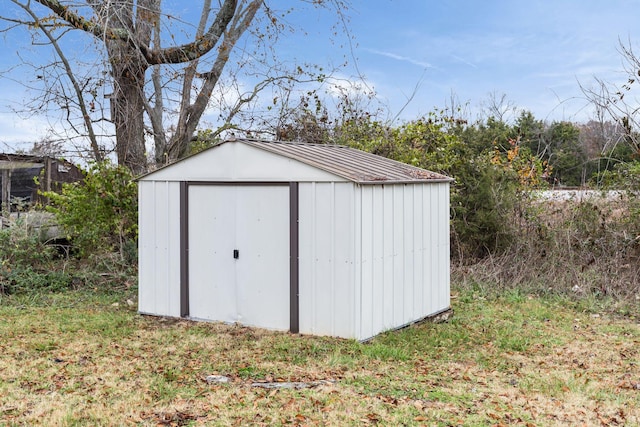 view of outbuilding