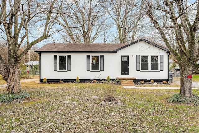 view of front of property