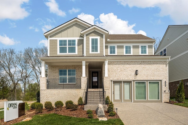 craftsman house with a porch