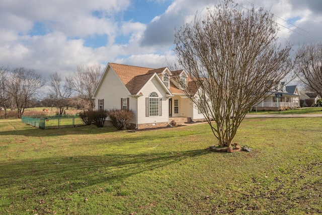 view of front of house with a front yard