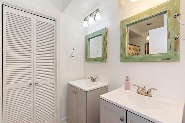 bathroom with vanity