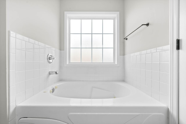 bathroom featuring a bathing tub