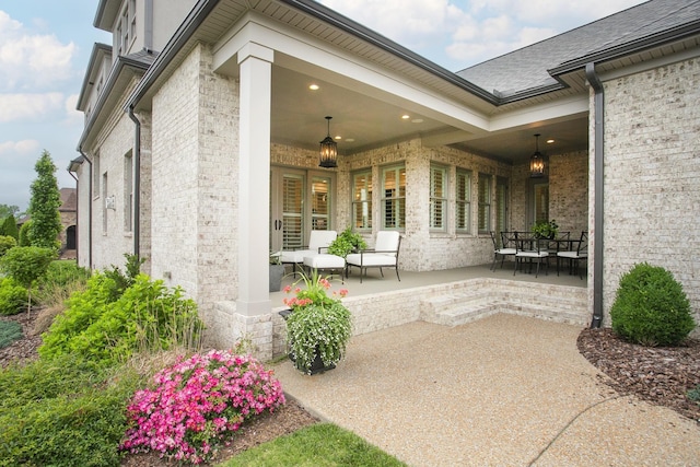 1141 Landing Pvt Ct, Gallatin, TN 37066 - view of covered porch