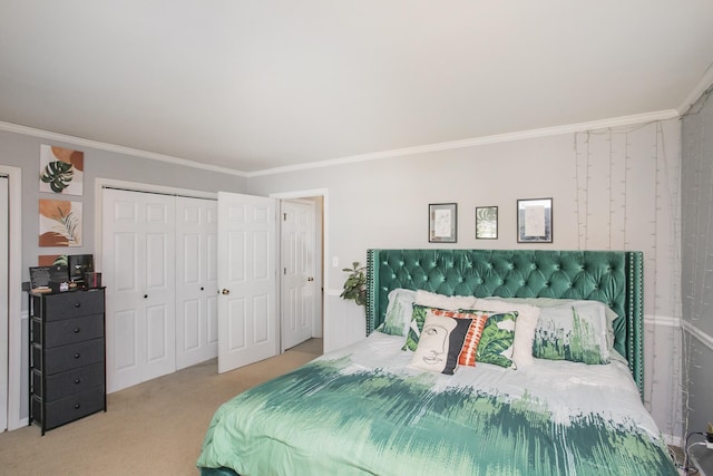 carpeted bedroom featuring crown molding