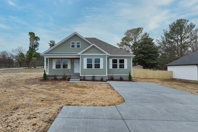 craftsman-style house with covered porch