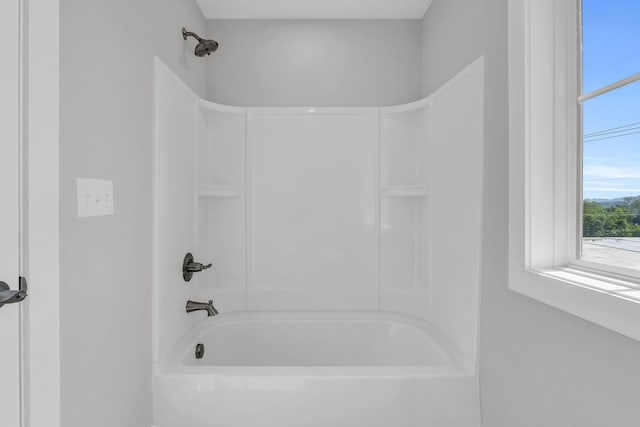 4217 Oakland Ave Lot 194, Chattanooga, TN 37410 - bathroom with shower / washtub combination
