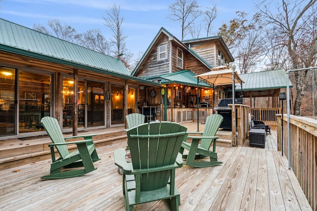 view of deck at dusk